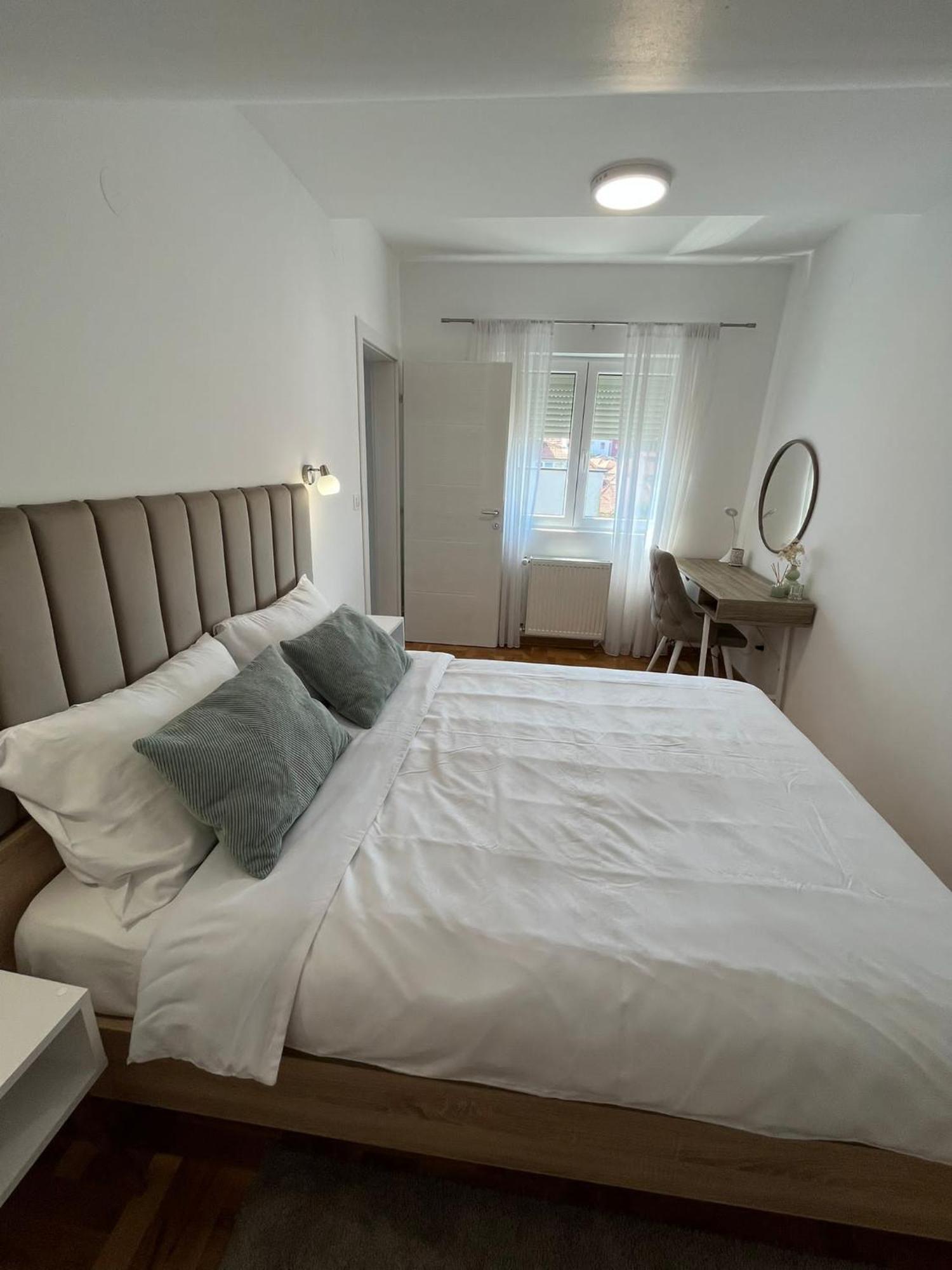 Apartman Mia Centar Kruševac Exterior foto
